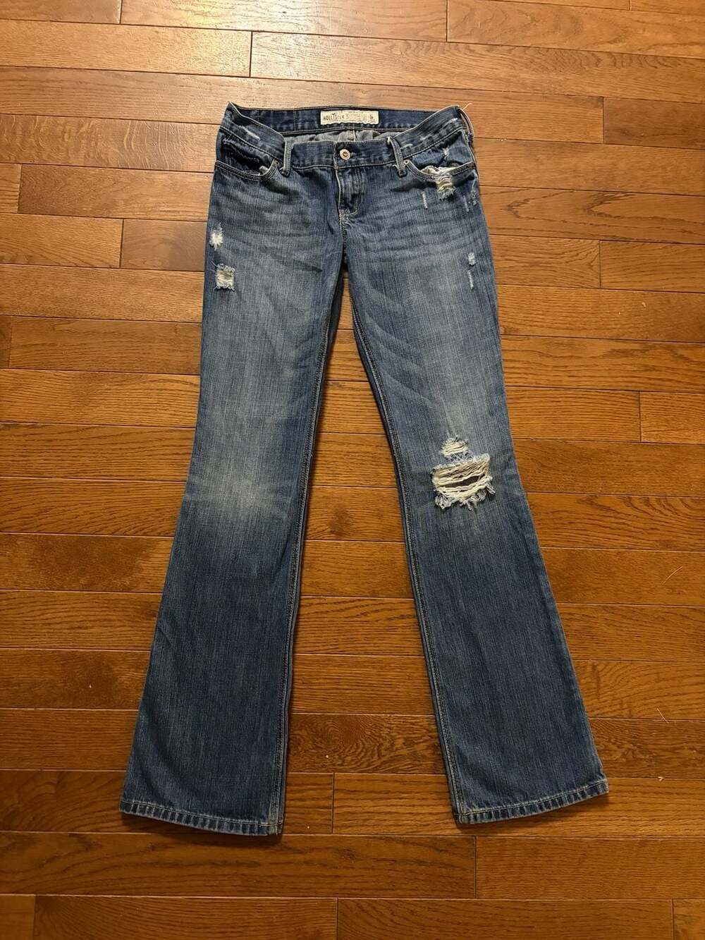 Authentic 2000s y2k Hollister Low Rise Distressed Bootcut Jeans